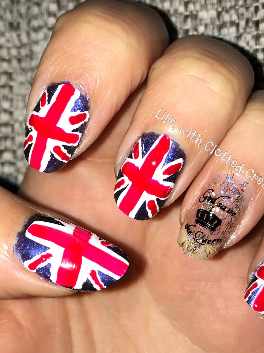 The Royal Wedding: A long wait on The Long&nbsp;Walk