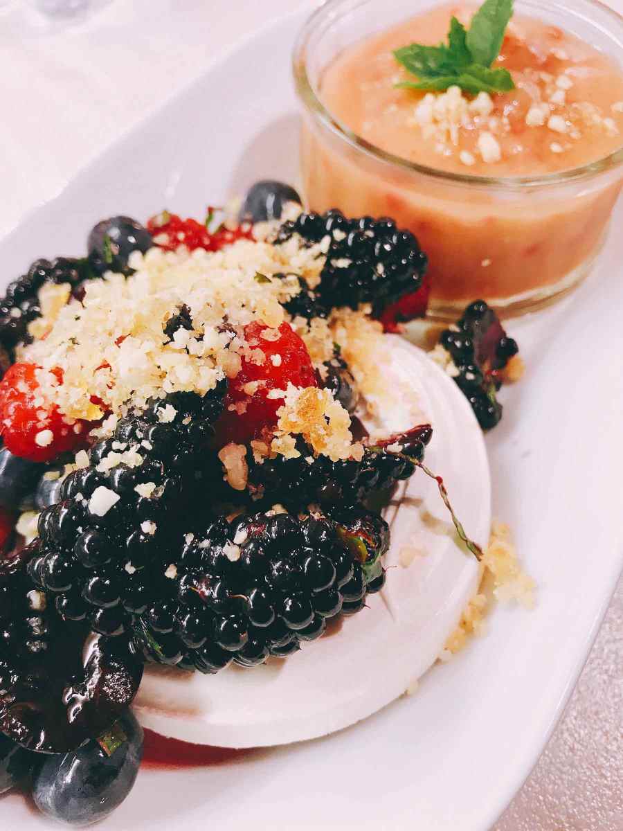 Summer Berry Pavlova with Rhubarb&nbsp;granita