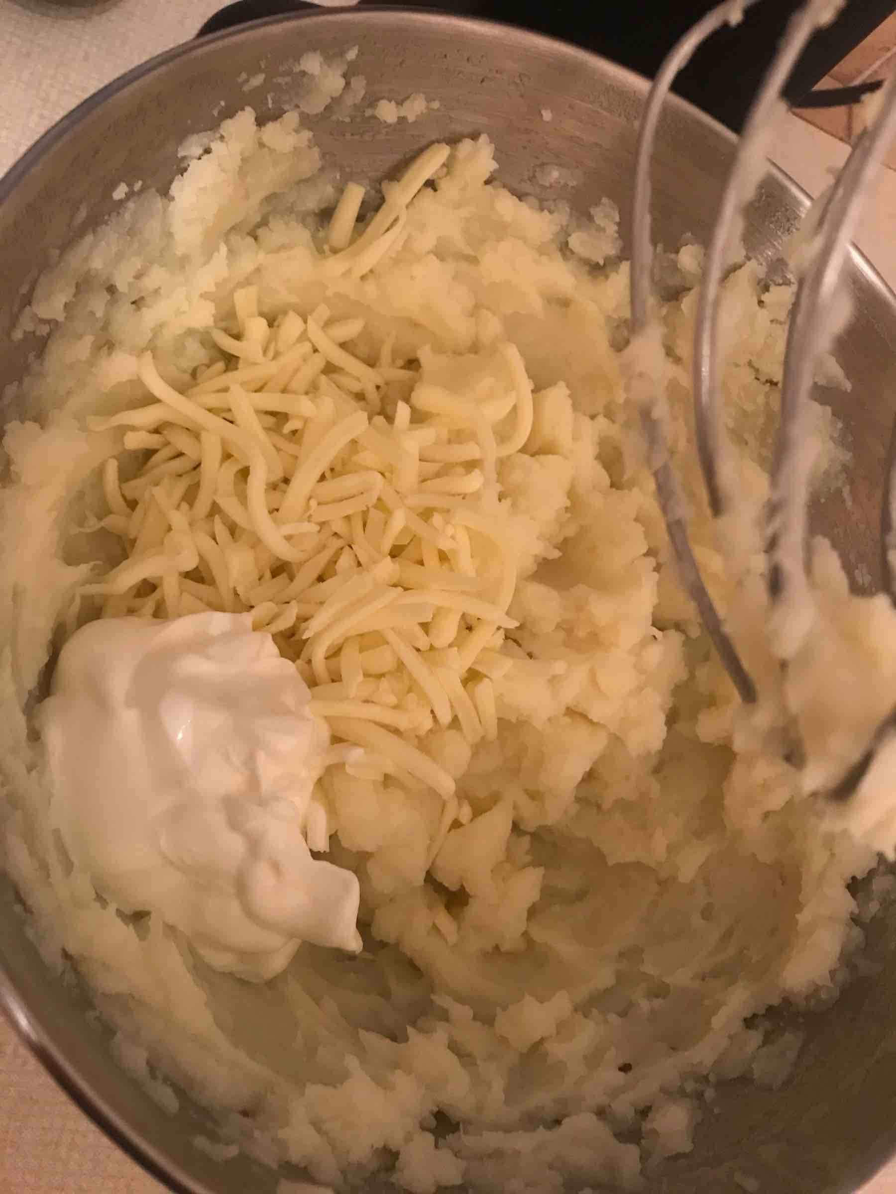 Mozzarella cheese and natural yogurt