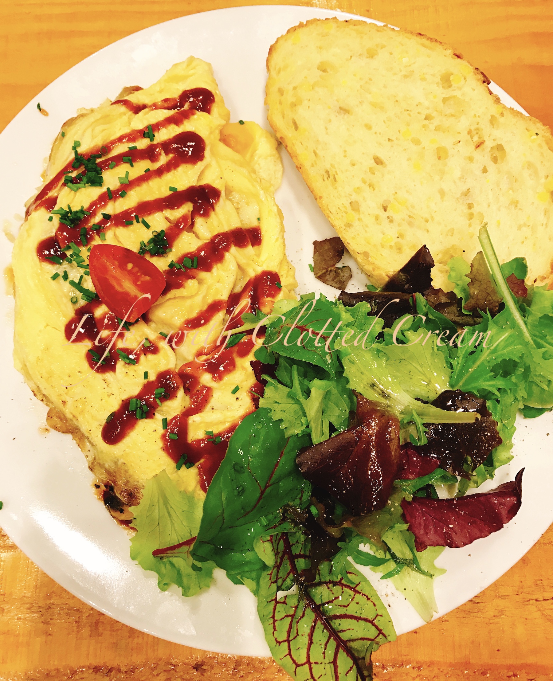 Pulled chicken omelette at Omelegg